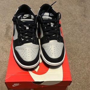 Nike dunk low 2 tone navy/grey sz9.5